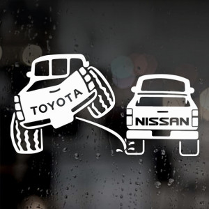 Наклейка на авто - Toyota проти Nissan